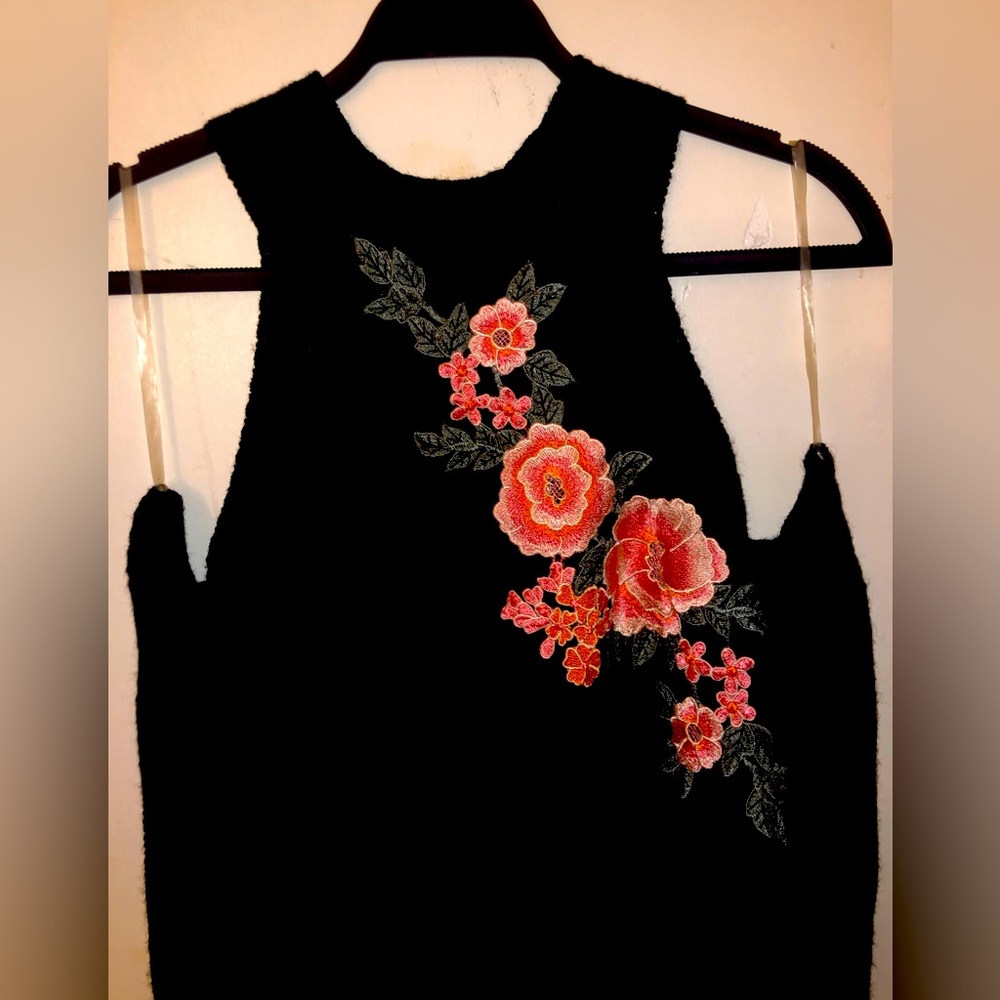 Floral black cold shoulder